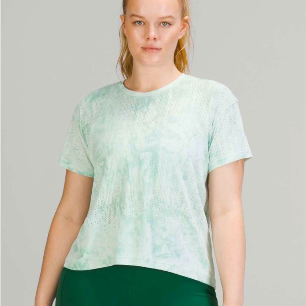 Lululemon Train to Be Cropped T-Shirt